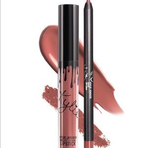 Kylie Cosmetics Makeup - Kylie Lip Kit Kylie Cosmetics Makeup - Kylie Lip Kit